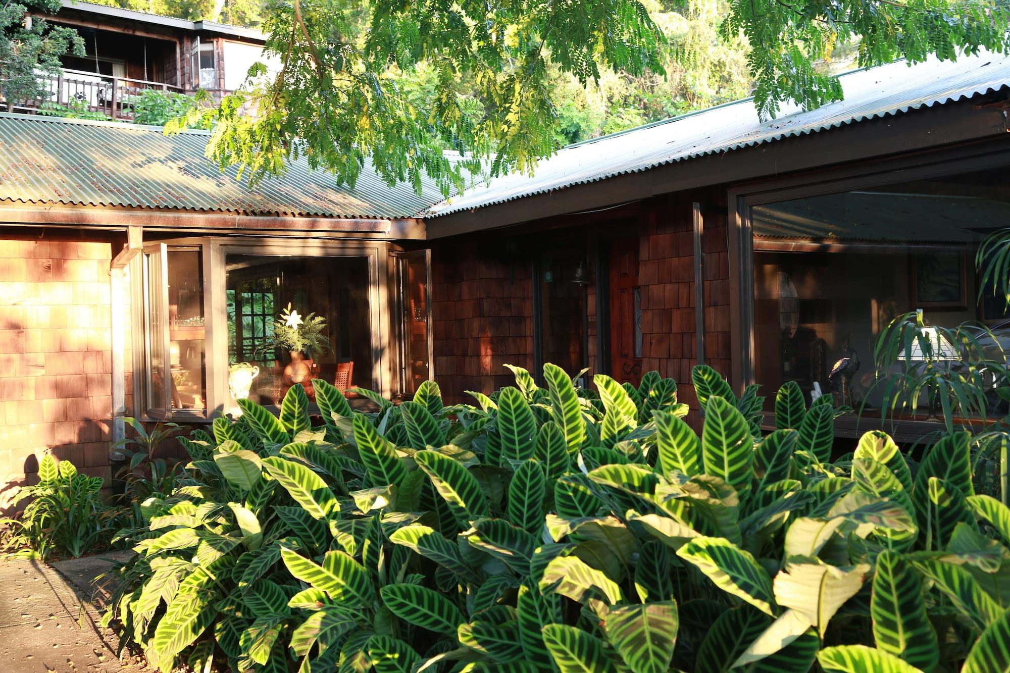 Hale Maluhia Country Inn Kailua-Kona Exterior photo
